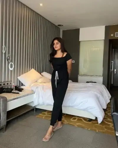 Call Girls Mathura Cash On Delivery